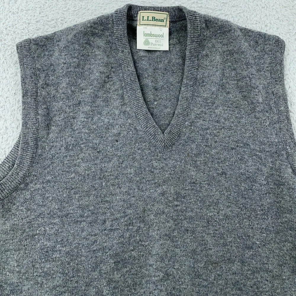 L.L. Bean Sweater Vest FITS S/M Gray 100% Lambswool Knit V Neck Made in England